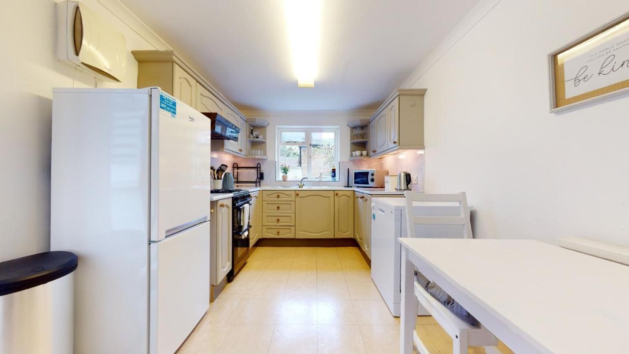 Cheerful 4 Bedroom Victorian House With Back Courtyard London Exterior foto