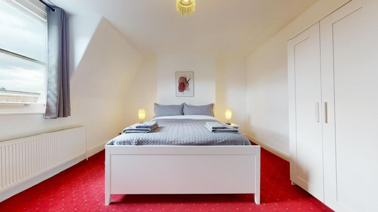 Cheerful 4 Bedroom Victorian House With Back Courtyard London Exterior foto