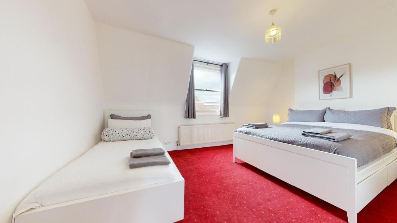 Cheerful 4 Bedroom Victorian House With Back Courtyard London Exterior foto